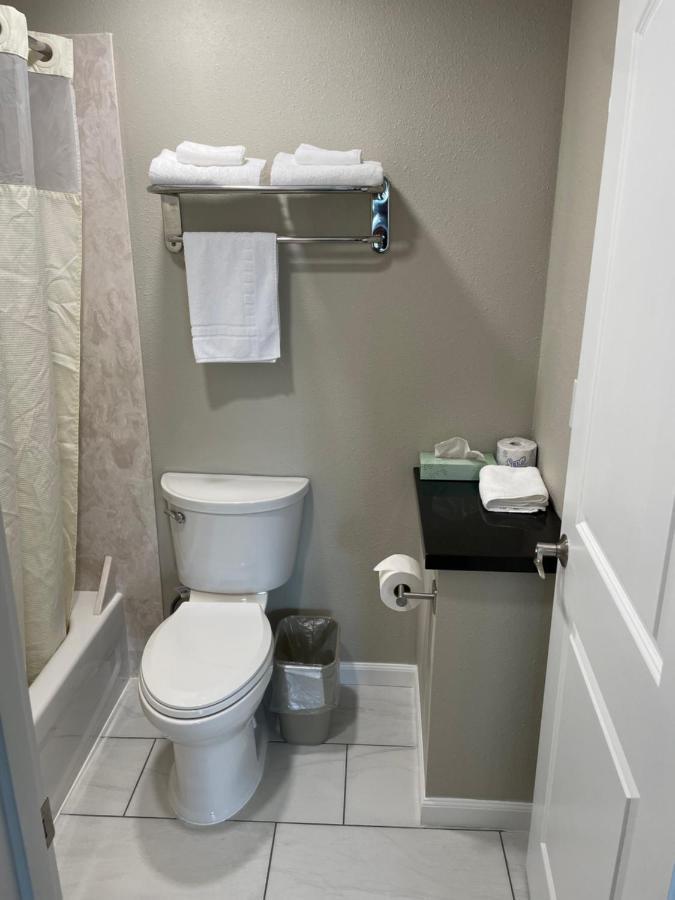 Royal Inn Eugene- Airport Bagian luar foto