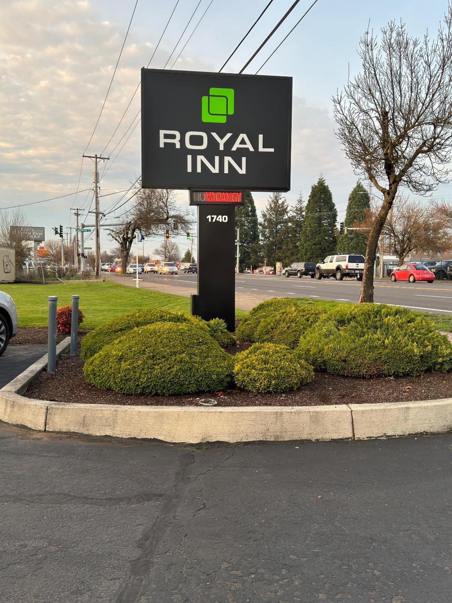 Royal Inn Eugene- Airport Bagian luar foto